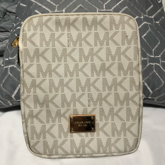 Michael Kors Accessories - Michael Kors tablet case